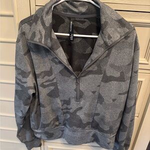 Mondetta Charcoal Camouflage Zip-Up Sweater